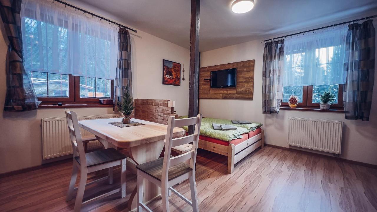 Apartmany Domino Zelezna Ruda Exterior photo
