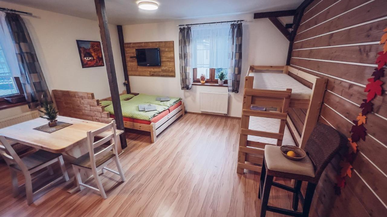 Apartmany Domino Zelezna Ruda Exterior photo