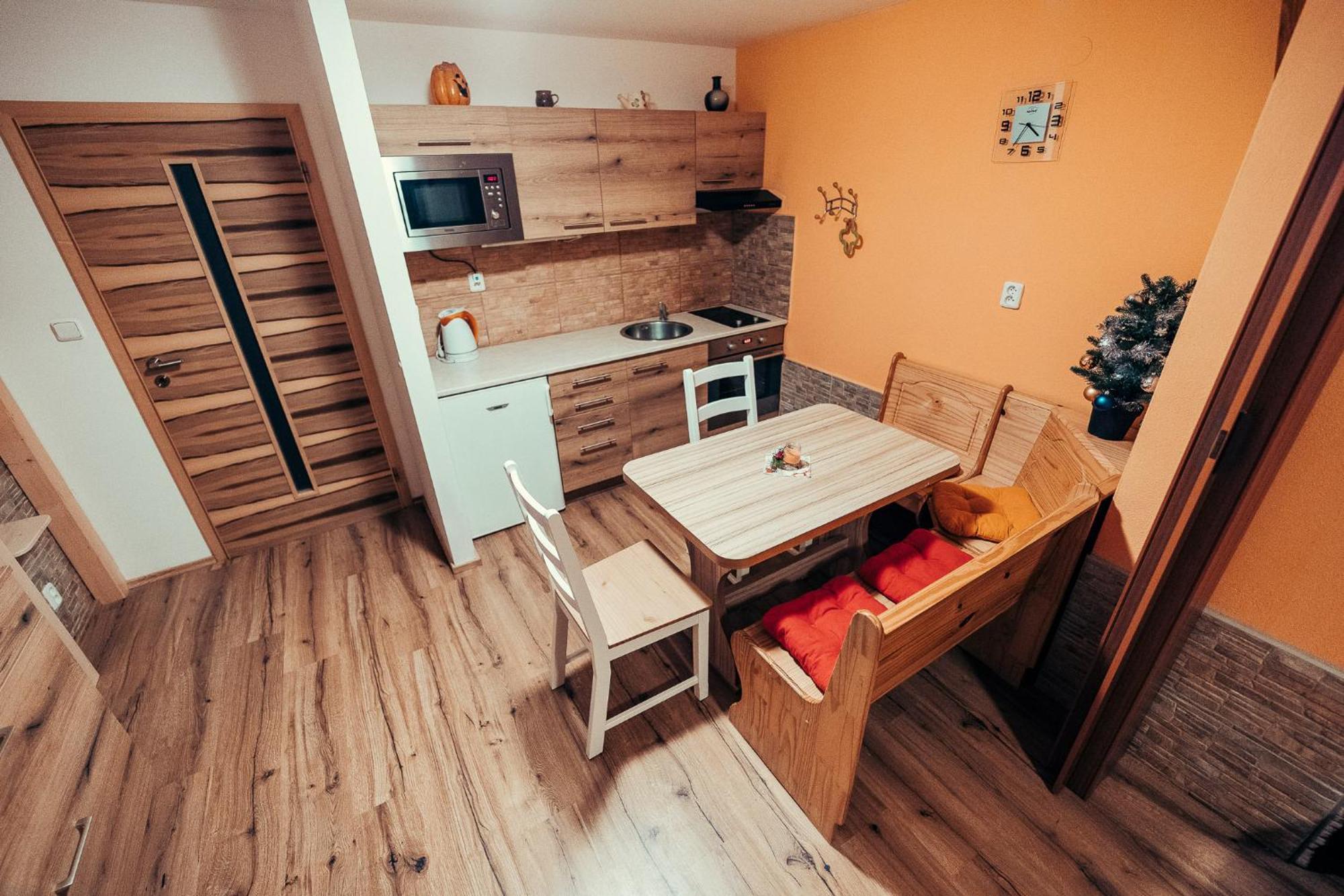 Apartmany Domino Zelezna Ruda Exterior photo