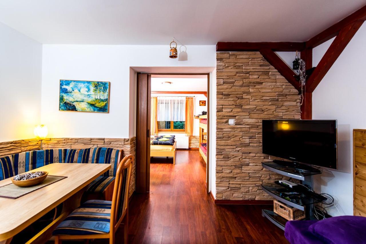 Apartmany Domino Zelezna Ruda Exterior photo