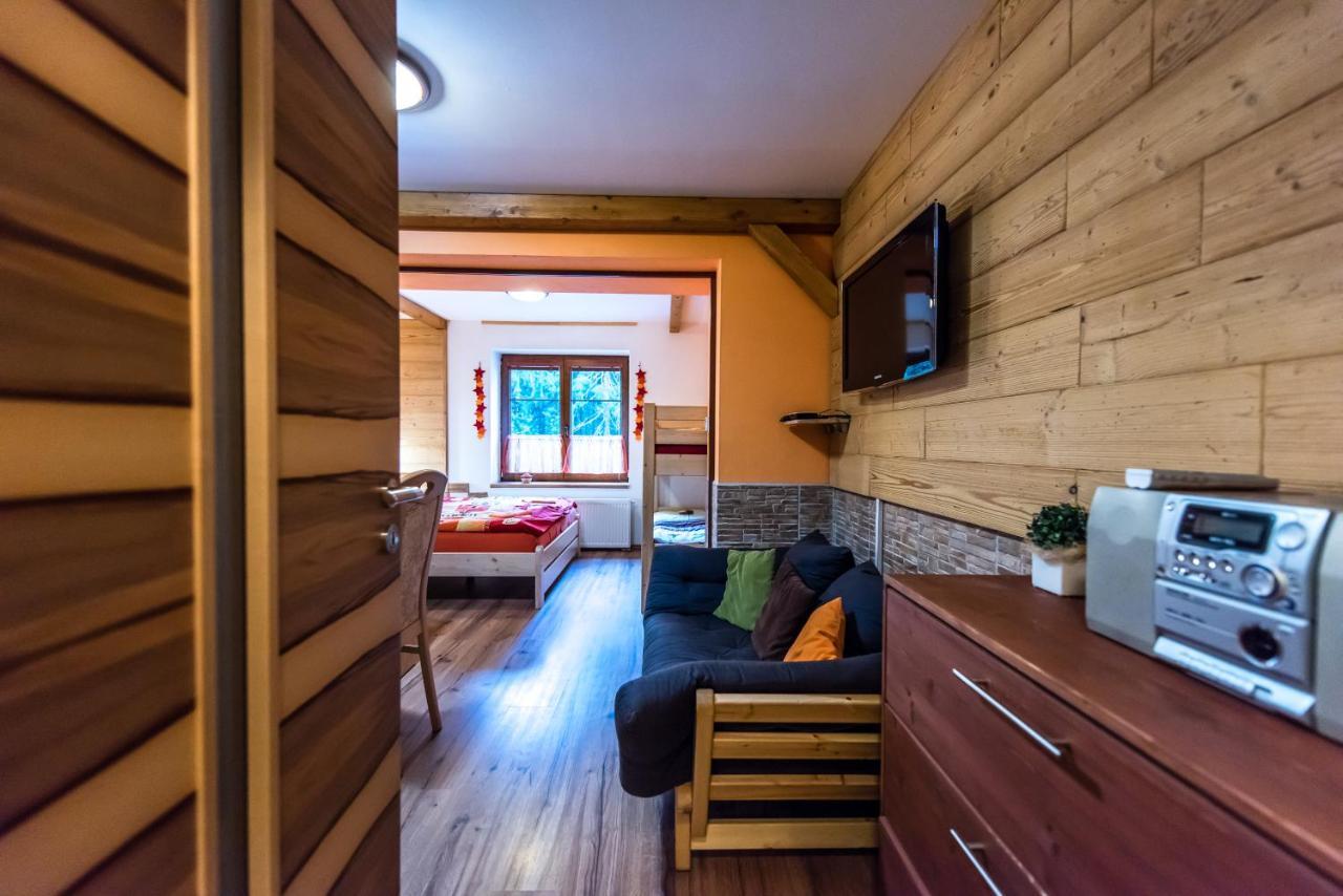 Apartmany Domino Zelezna Ruda Exterior photo