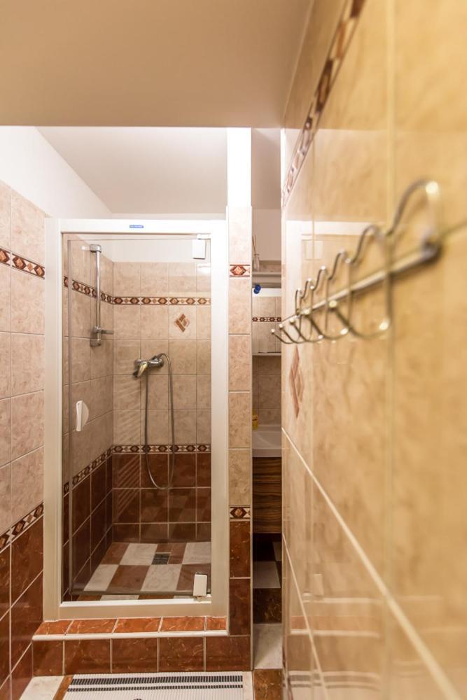 Apartmany Domino Zelezna Ruda Exterior photo