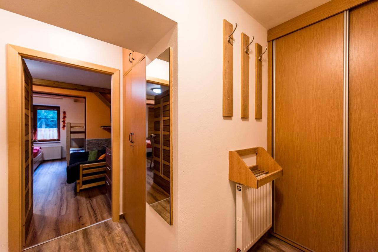 Apartmany Domino Zelezna Ruda Exterior photo
